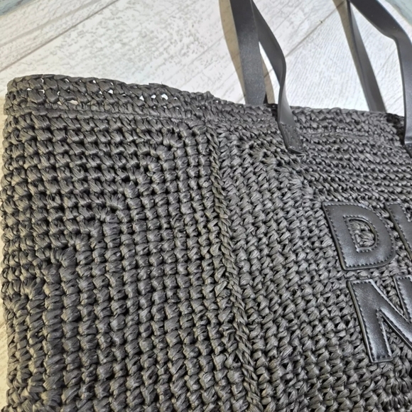 DKNY PALOMA R41ADF62 XL Black Tote, NWT MSP$148 - Picture 3 of 9